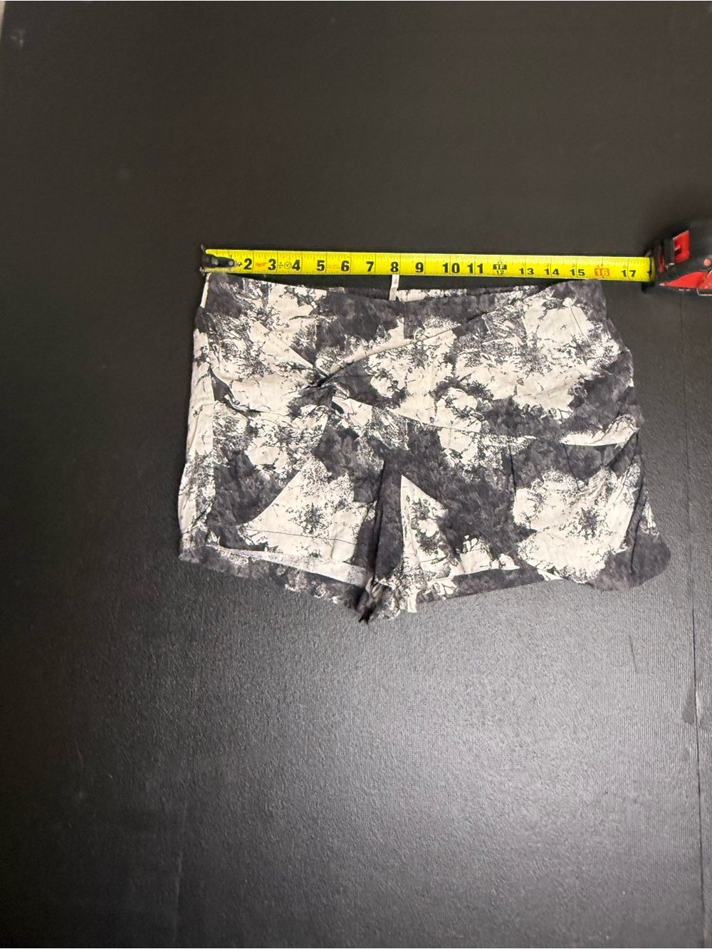 Free People Grey and White Tie-Dye Women’s Shorts